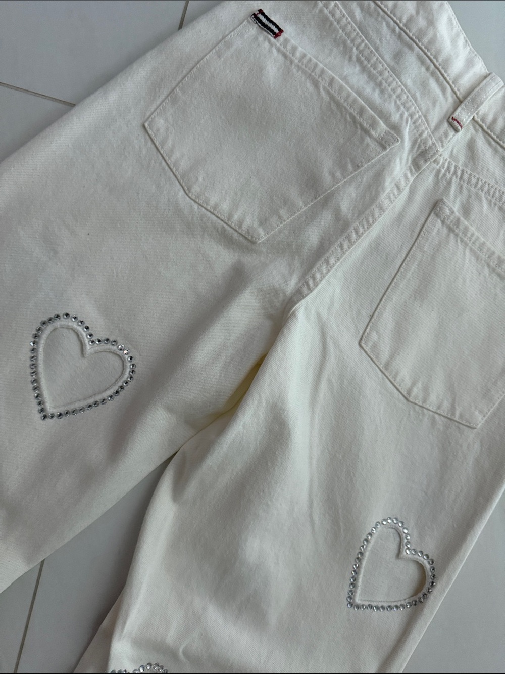 Alice + Olivia White Jeans with crystal heart cutouts. Never worn without tags. - Picture 5 of 5